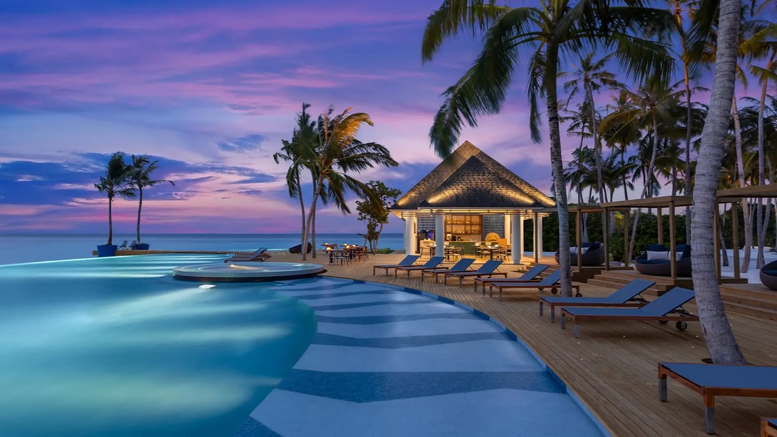 lux escapes maldives 3